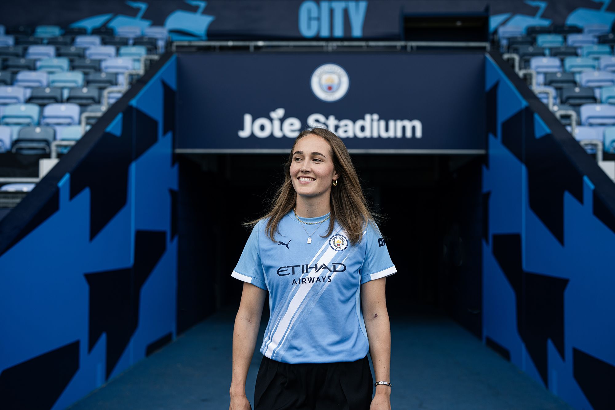 A mobile paywall by Manchester City Official with