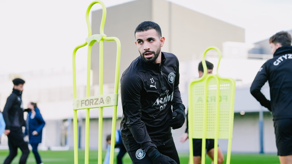 SLALOM : Rayan Ait-Nouri glides through the manikins. 