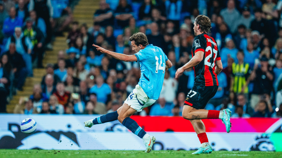 NICO STRIKES : 3-0!