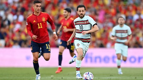 포르투갈 대표팀으로 스페인과의 무승부 경기에 출전한 베르나르두, 칸셀루