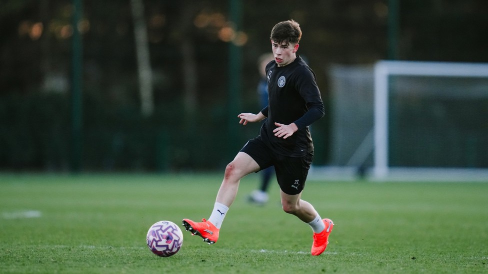 MIGHTY MILO : Milo Martin plays a pass.