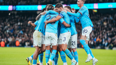 GROUP HUG: Squad goals!