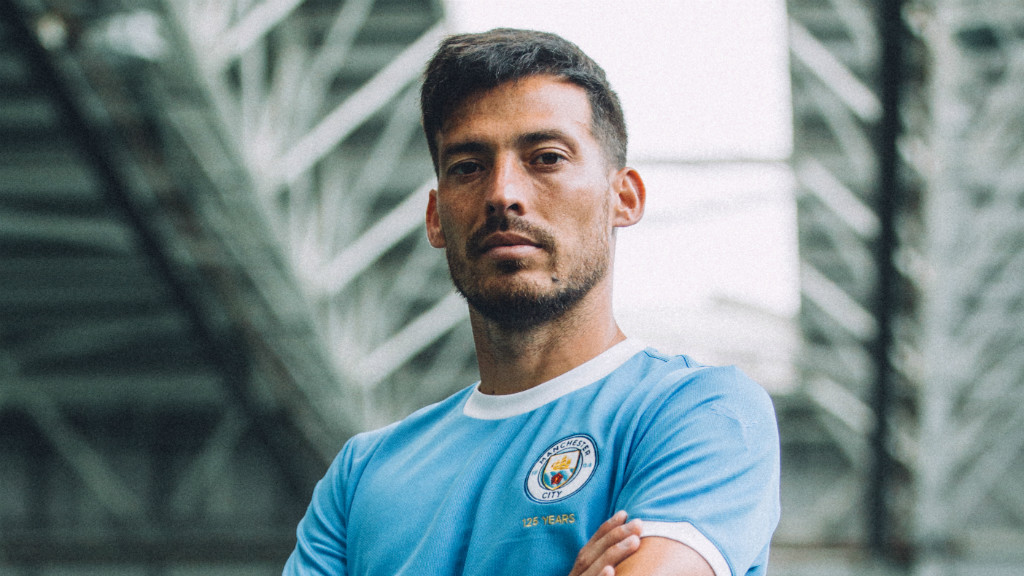 man city commemorative jersey