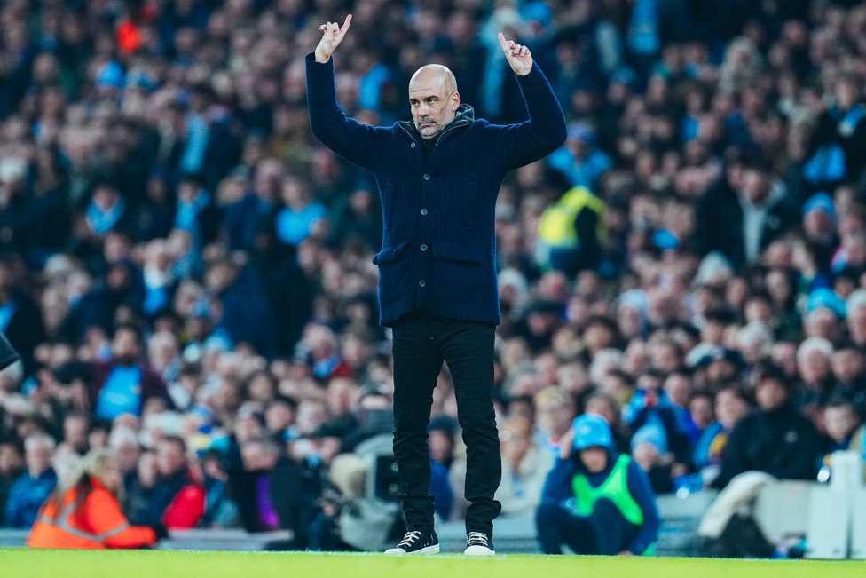 O MAESTRO  : Pep promoveu mudanças na equipe e saiu com uma vitória em seu jogo de número 250 na Premier League.