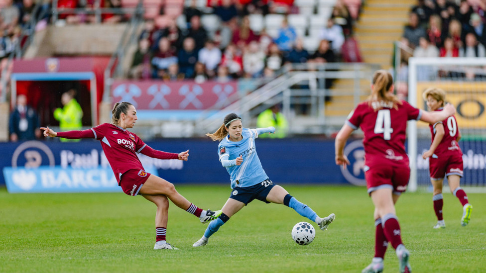 Skipper : Yui Hasegawa handed the armband for the second half
