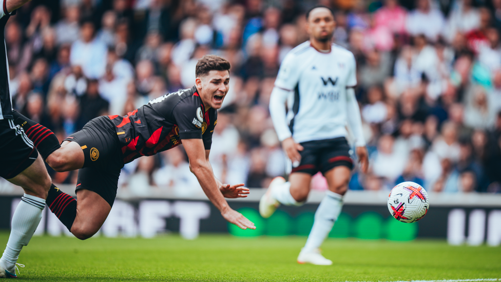 SPOT KICK : Alvarez is fouled inside the box...