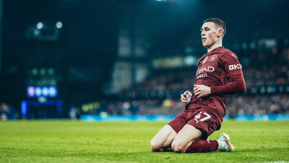 KNEE SLIDE : Foden enjoyed that one!