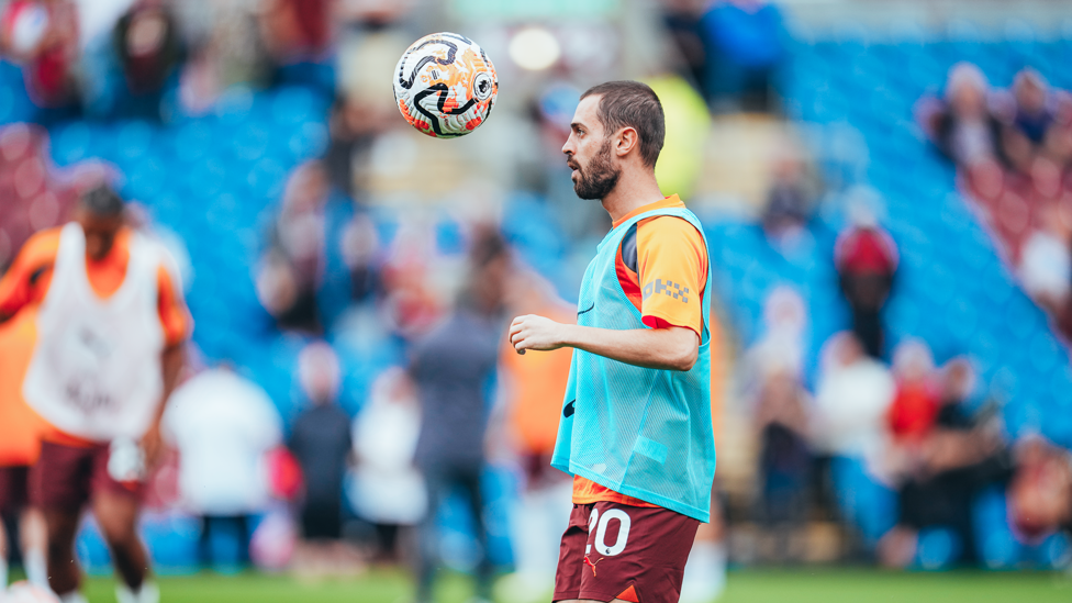 BERNARDO BALL : Getting in the mood.