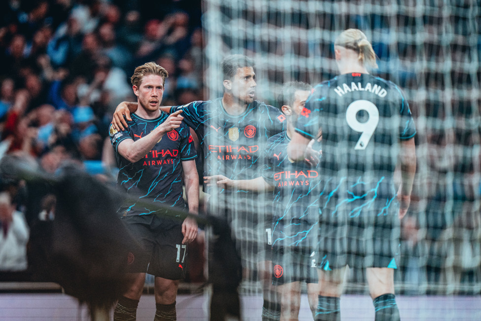 Haaland comemora nos 2 a 0 no Tottenham Stadium em maio de 2024.