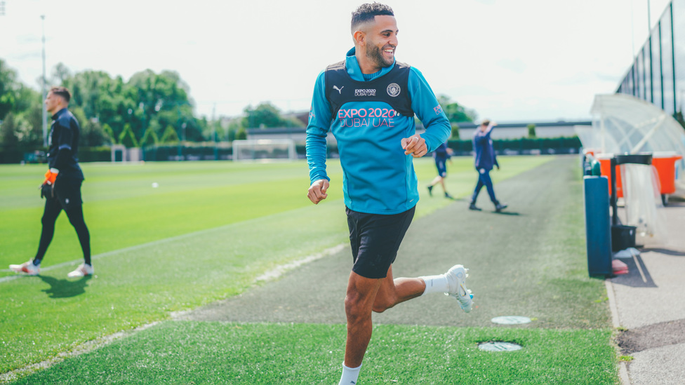 OVER YOUR SHOULDER : Riyad Mahrez gets into the action