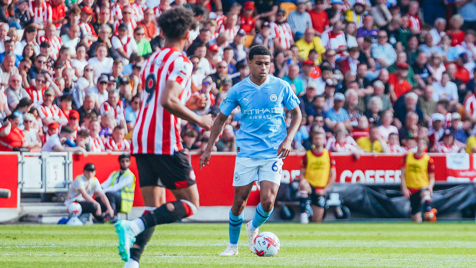 Charles está orgulloso de haber debutado con el City