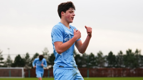 Under-18s stretch lead in thrilling style at Leeds