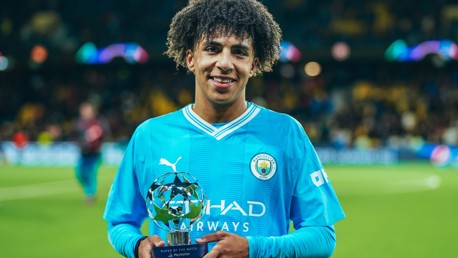 Rico Lewis, a nova coqueluche do Manchester City: Não me sinto