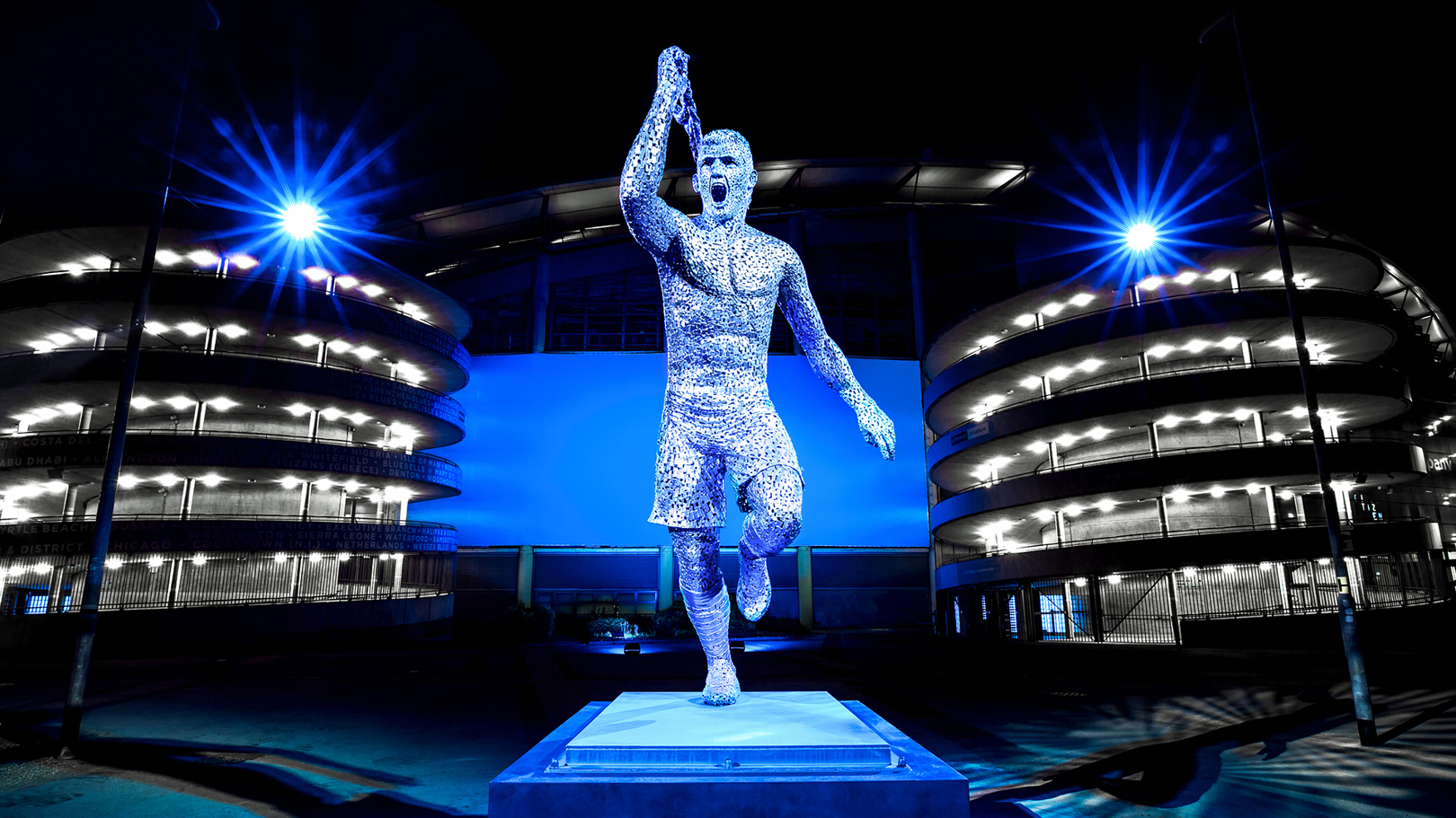 City unveil Sergio Aguero statue on the anniversary of 93:20