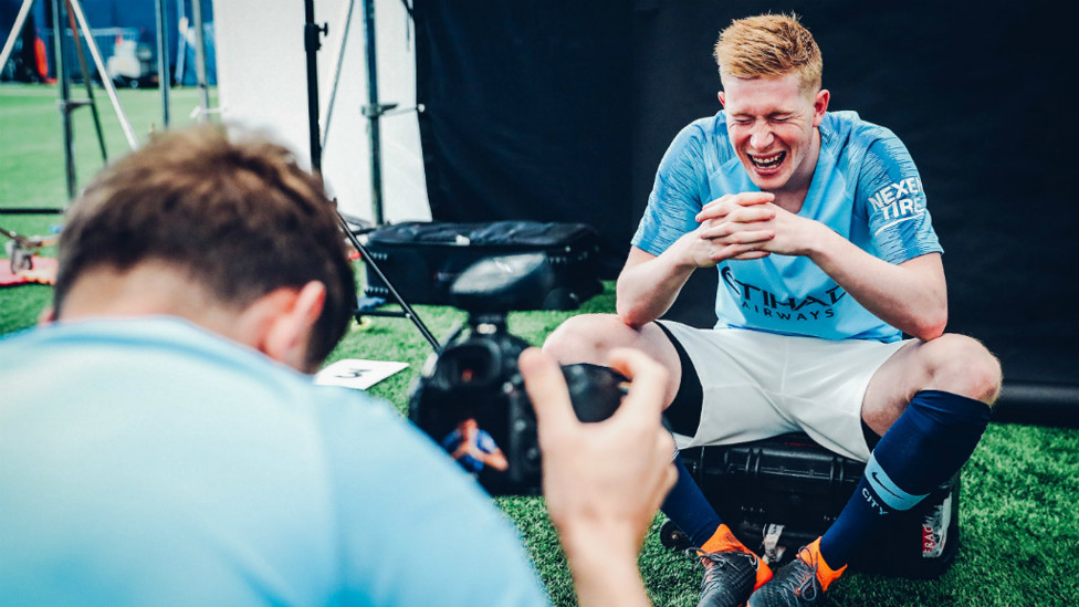 GOT THE GIGGLES : Kevin De Bruyne.