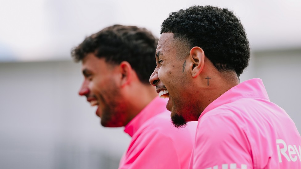 MATHEUS NUNES & SAVINHO: Amused by something!