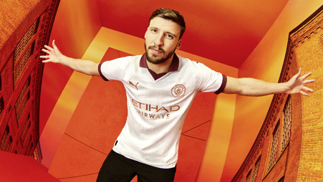 Galerie : le kit Away 2023/24