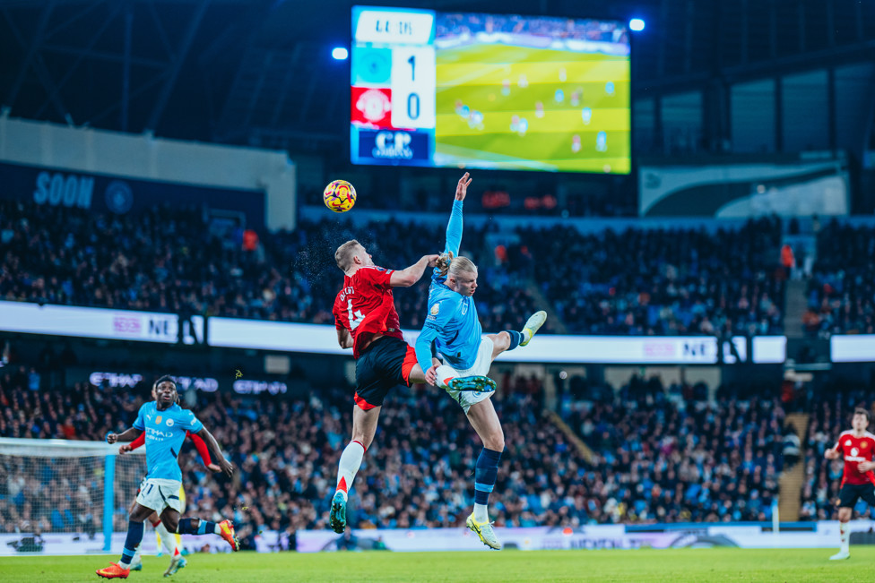 Jogo com cara de clássico no Etihad! 