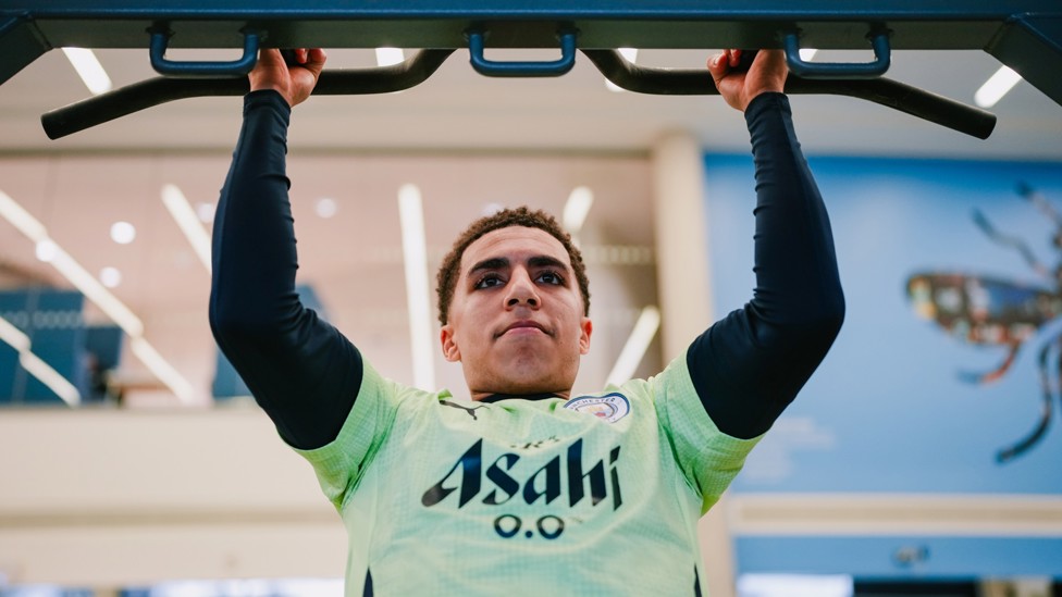 WEIGHTING GAME: Rico feels the burn