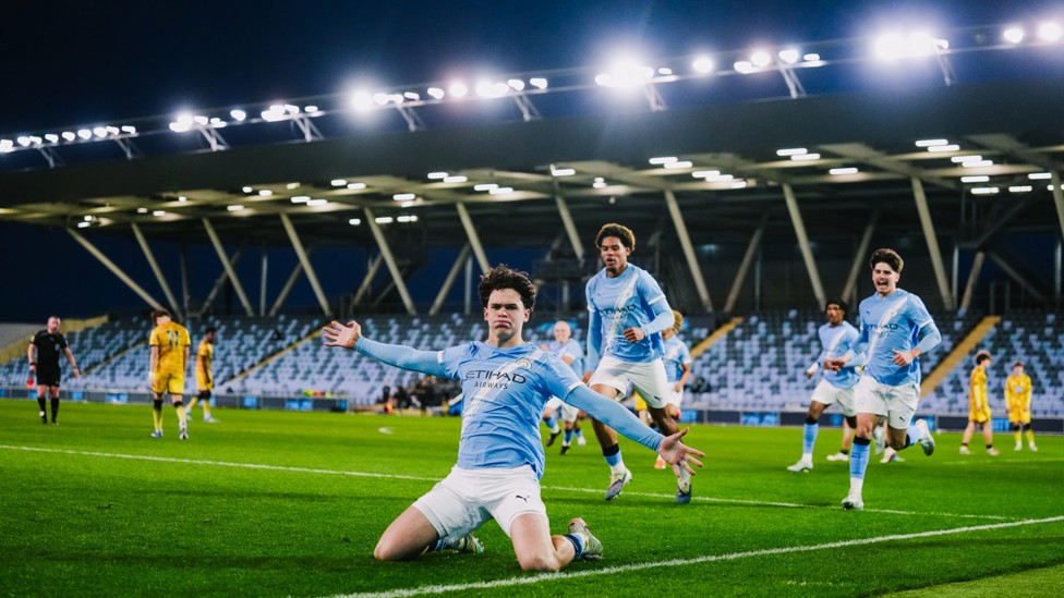 TAKING THE LEAD : Teddie Lamb fires City in front. 