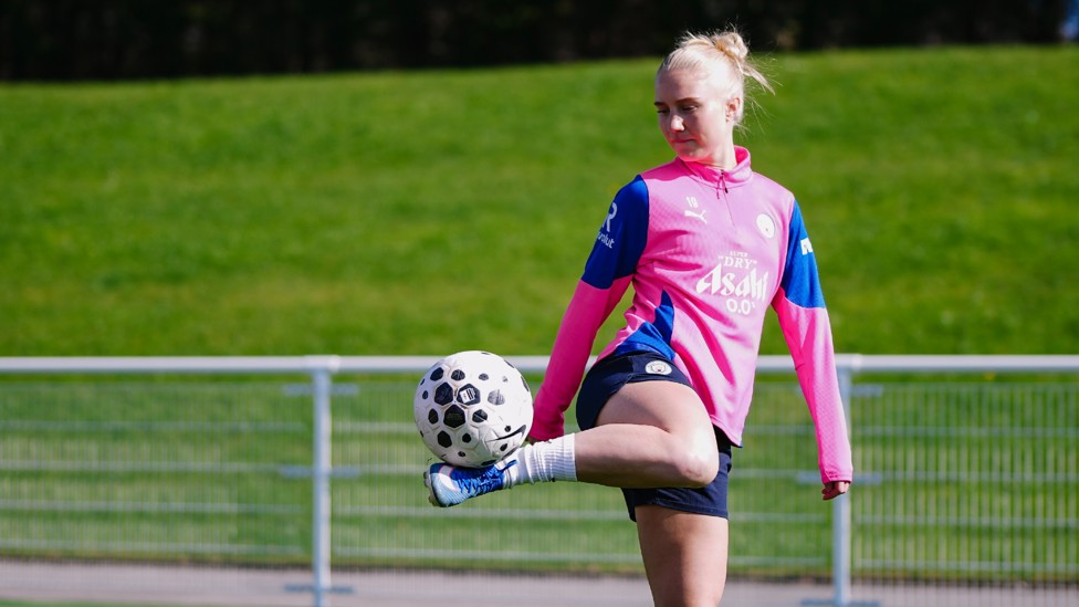 BRING IT DOWN : Blindkilde Brown shows her control