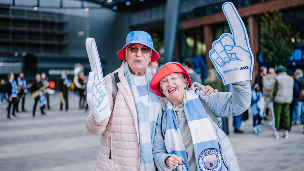 OUR FANS : Cityzens are ready to support our Blues. 