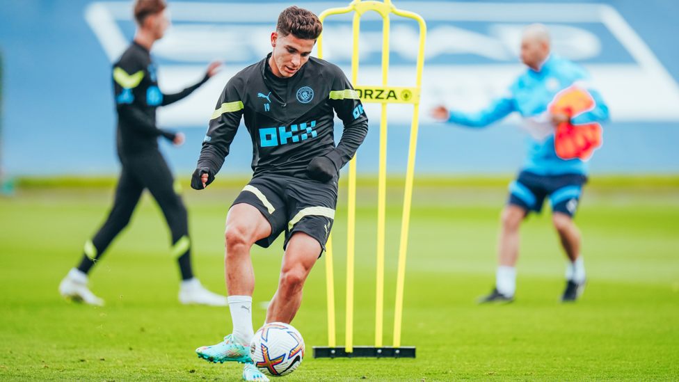 Julian Alvarez on the ball