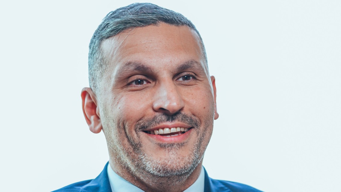 Le chairman salue l’impact de Lewis et le travail du centre de formation 