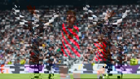 De Bruyne's best long range Champions League goals