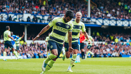 Uma partida impecável no Goodison Park 