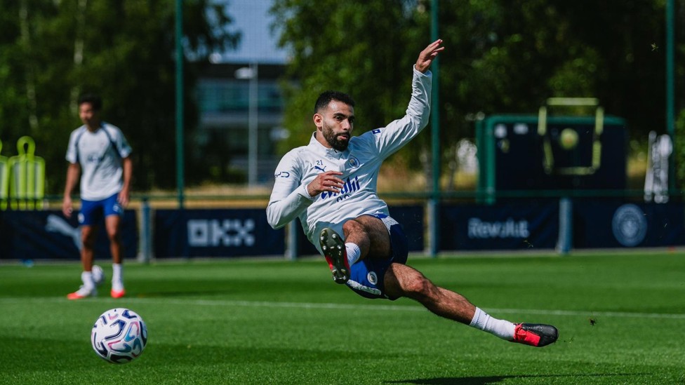 ACROBATICS : Rayan Aït-Nouri strikes at goal