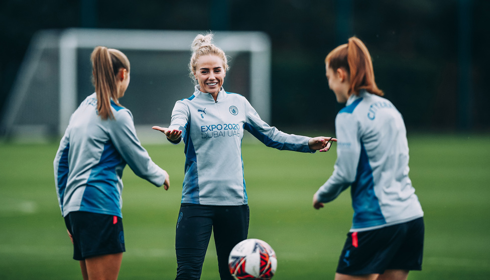 MAGIC-AL : Alex Greenwood has some fun with Jess Park and Keira Walsh