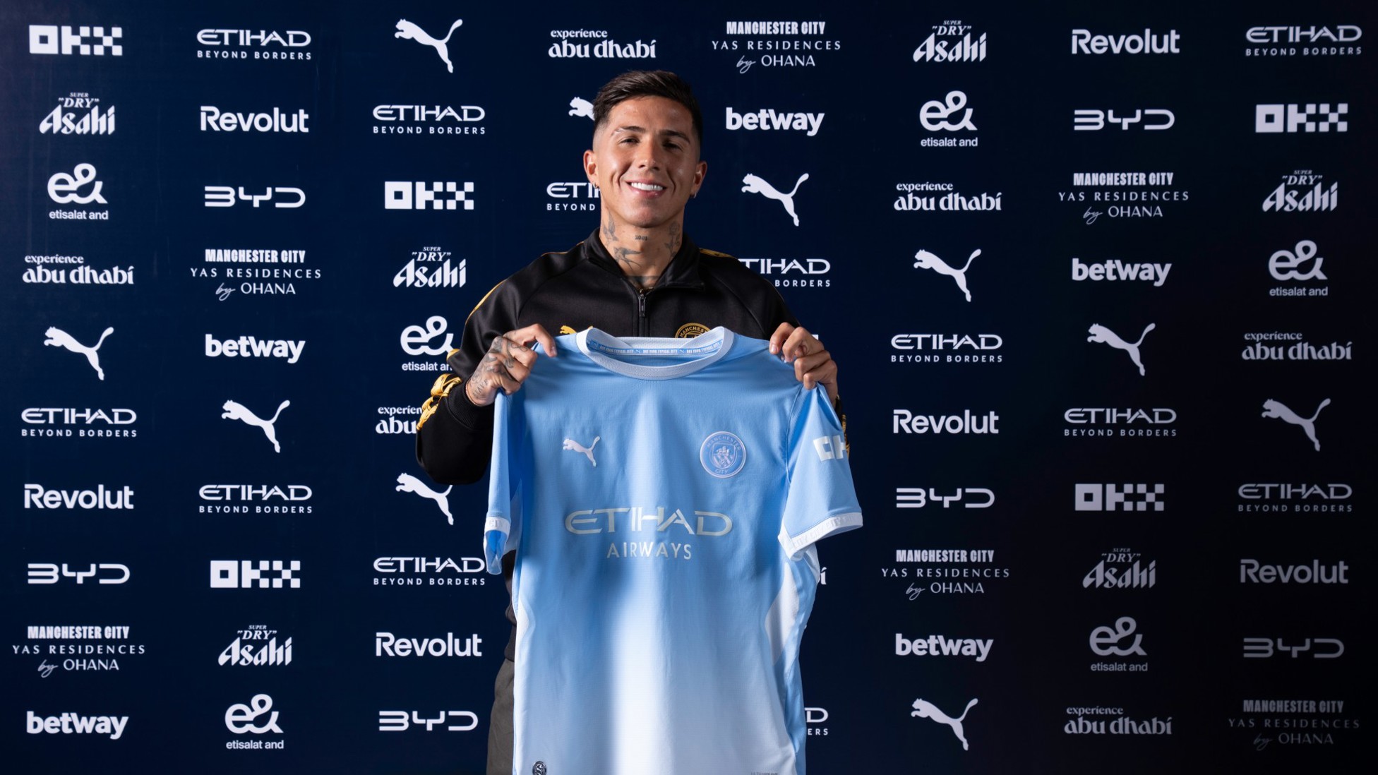 Enzo Fernandez tinggalkan Chelsea demi gabung Manchester City