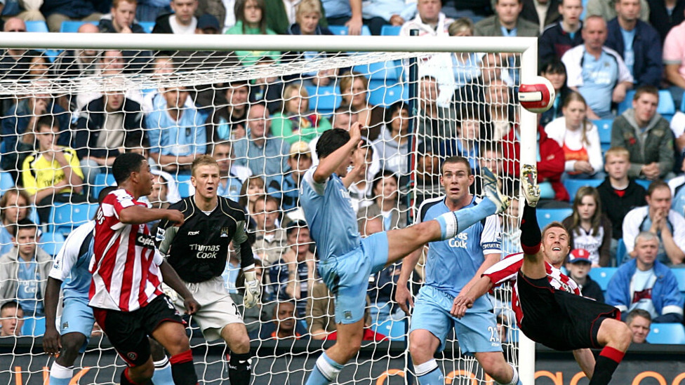 DEBUT. El estreno de Hart ante el Sheffield United en 2006.
