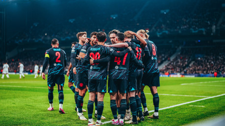 GROUP HUG: KDB feels the love!