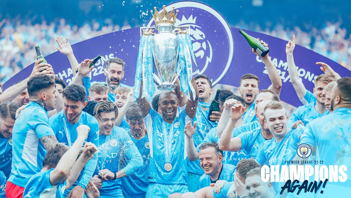 Gallery: The 2021/22 Premier League trophy lift!