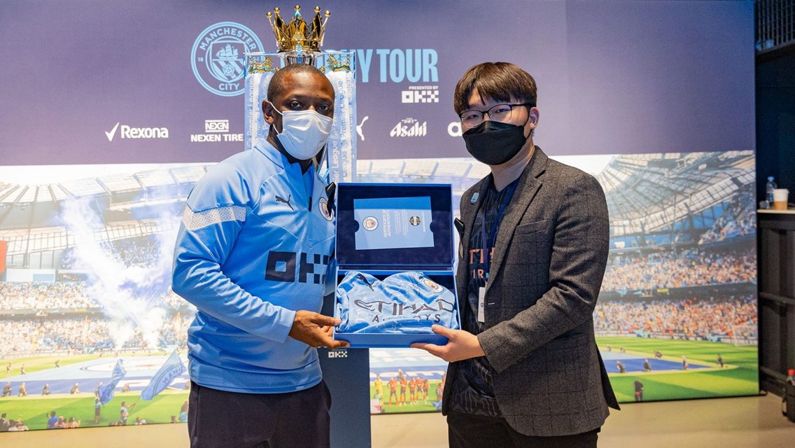 Wright-Phillips part of successful Seoul Trophy Tour visit 
