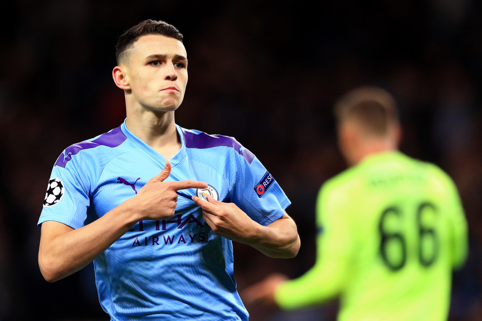 Phil Foden rayakan gol ke gawang Dynamo Zagreb Pada Laga Grup C tahun 2019