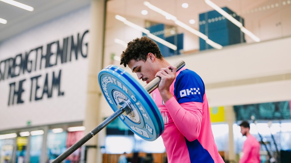 STRENGTH WORK : Max Alleyne starts in the gym