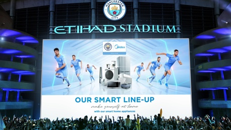 Manchester City extends partnership with Midea