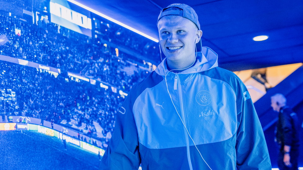 HAT TRICK : Hiding something, Erling?!
