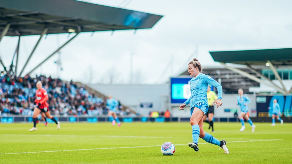 FORWARD MARCH: Lauren Hemp powers on.