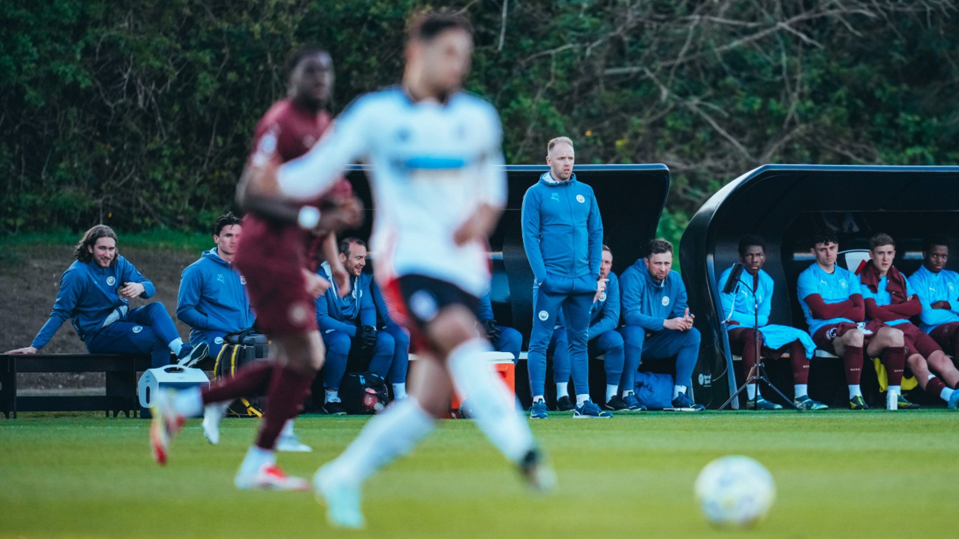 GAFFER : Ben Wilkinson watches on.