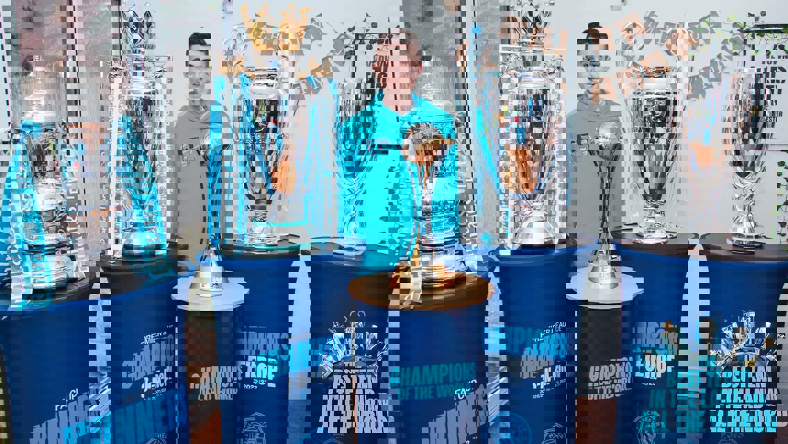 Cityzens Christmas Surprise: The Big Five visit young City fan!