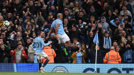 TrueView : La frappe splendide de Kompany