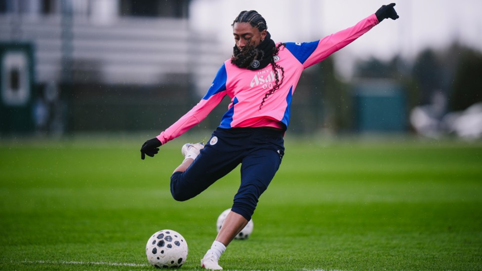 BY THE RIGHT: Kerolin lets fly during Friday's session.