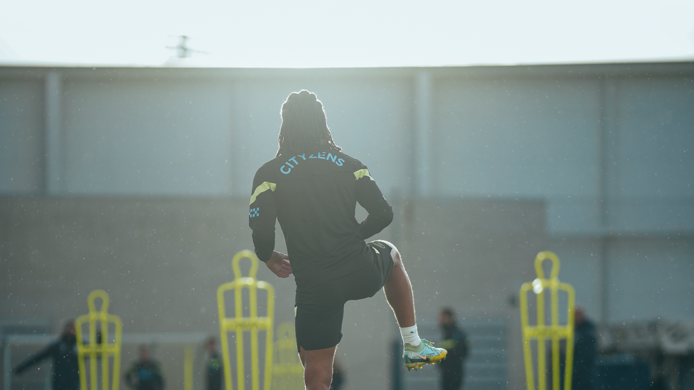 LIMBERING UP : Nathan Ake stretches out