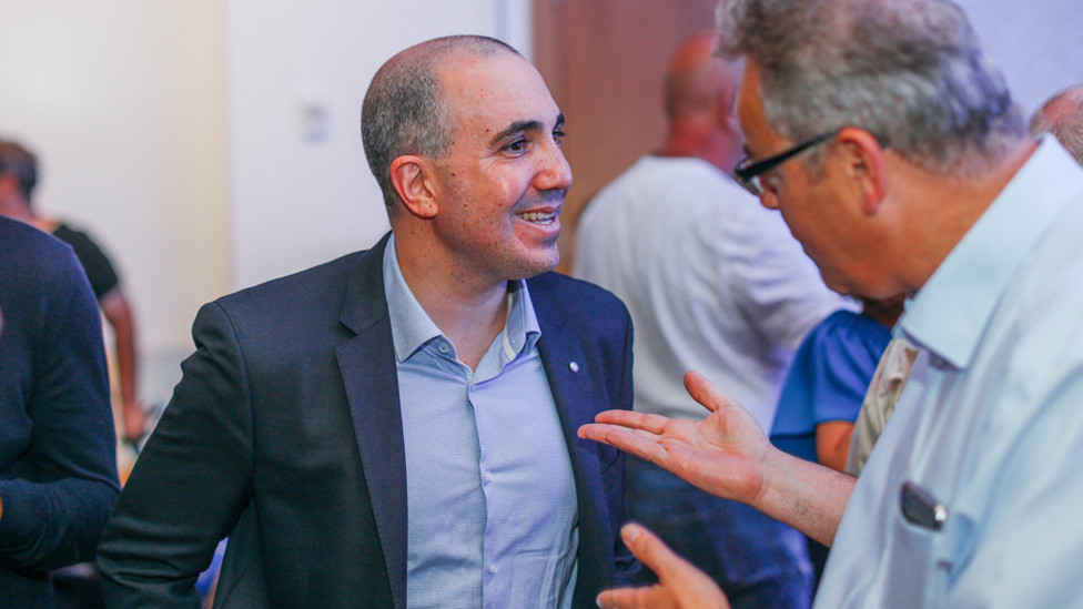 FAN QUESTIONS : Omar with a passionate supporter