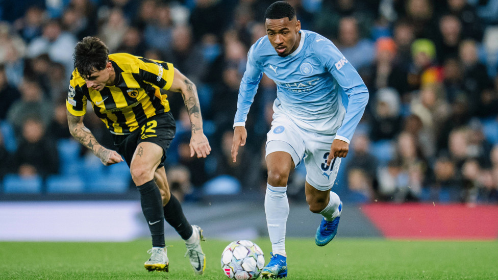 AMAZING ALLAN : Shining on his UCL debut.