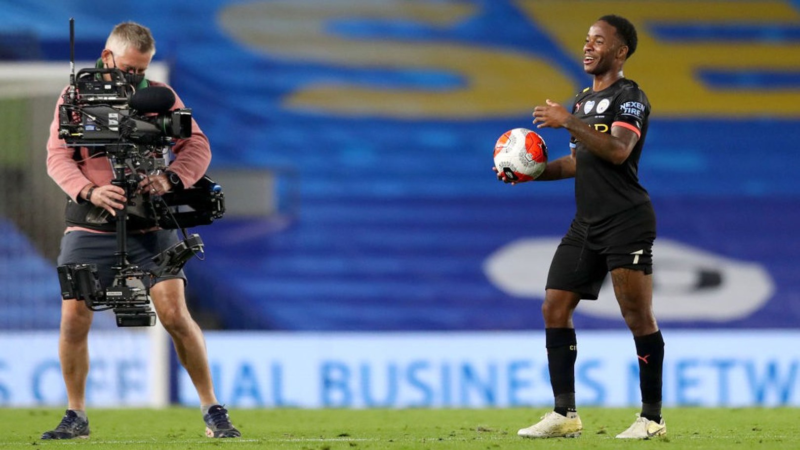 Sterling Masuk Nominasi Pemain Terbaik EPL Bulan Juli